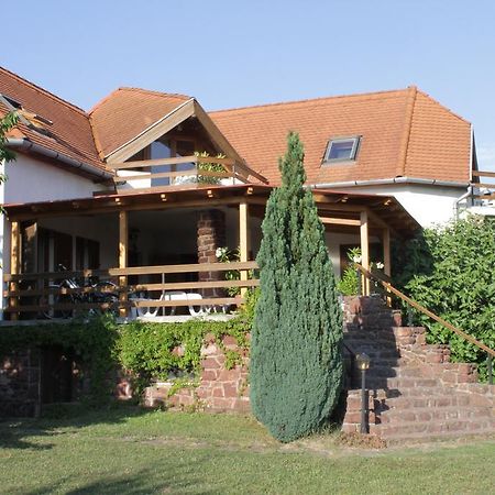 Voeroesko Apartmanhaz Révfülöp Exteriér fotografie
